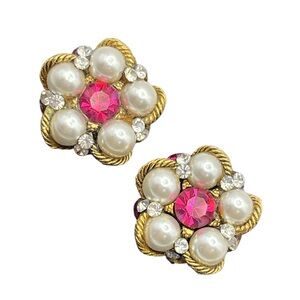 Pink rhinestone flower daisy faux pearl gold tone clip on vintage earrings